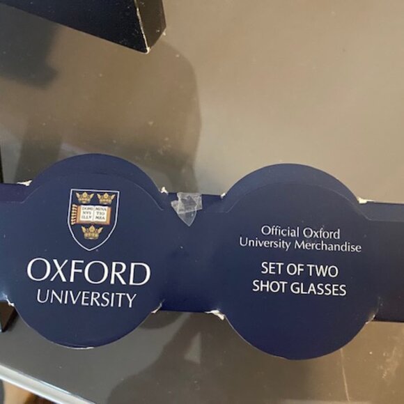 Licensed Official Set of 2 Oxford University Shot Glasses in Gift Box - Picture 3 of 5